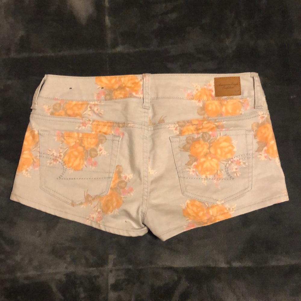 Shorts - Picture 2 of 3